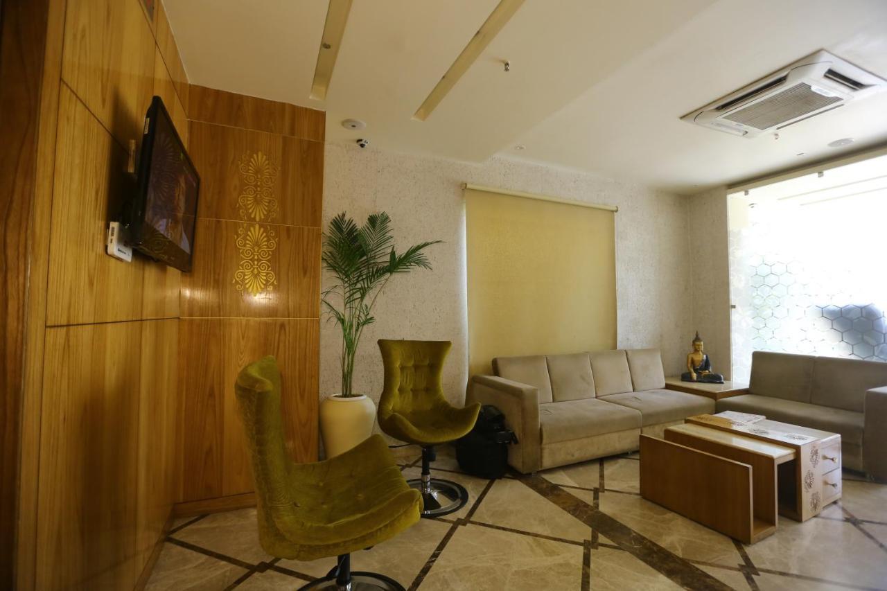 Hotel Gurveer Royal Lucknow Extérieur photo