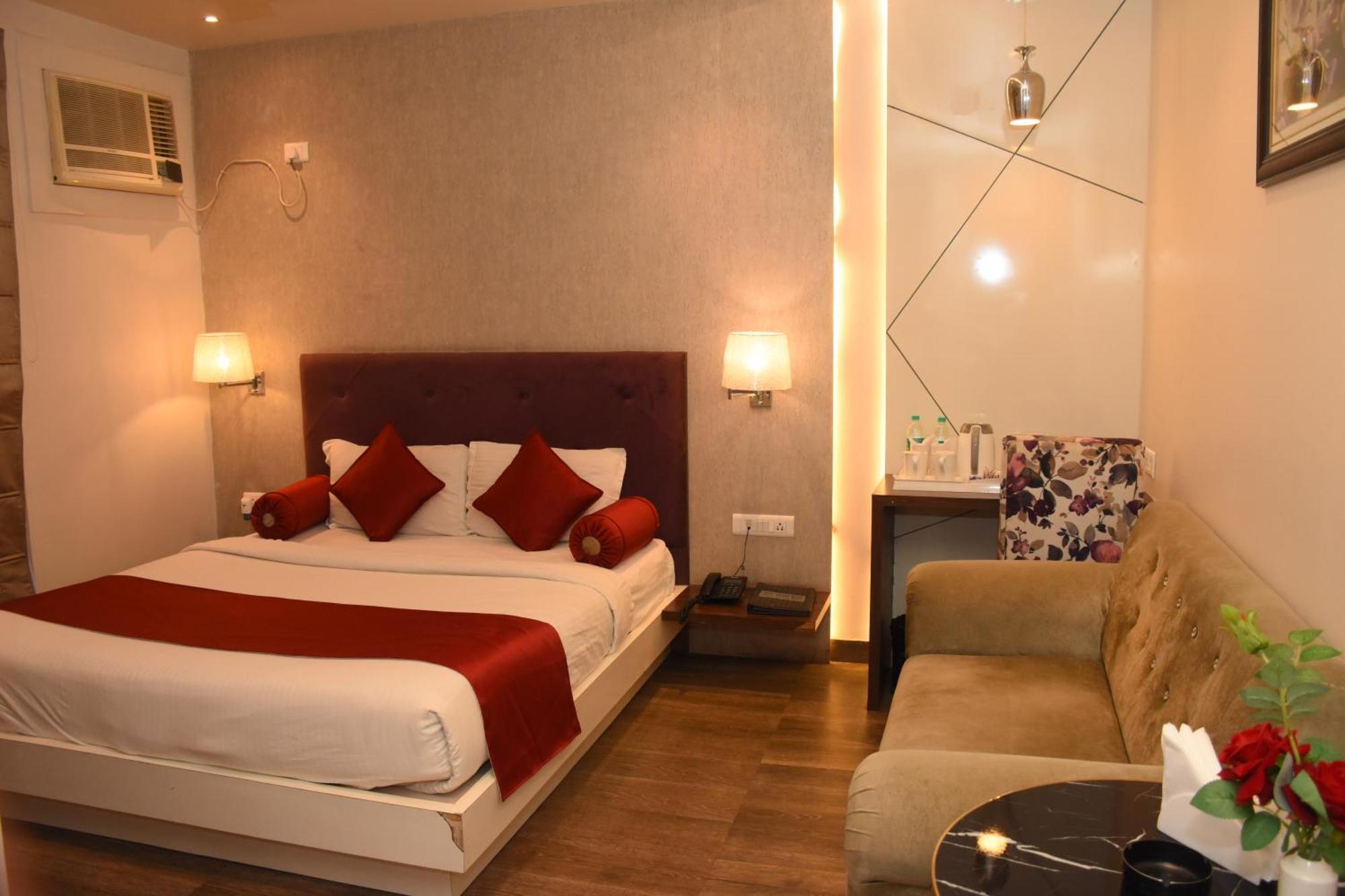 Hotel Gurveer Royal Lucknow Extérieur photo