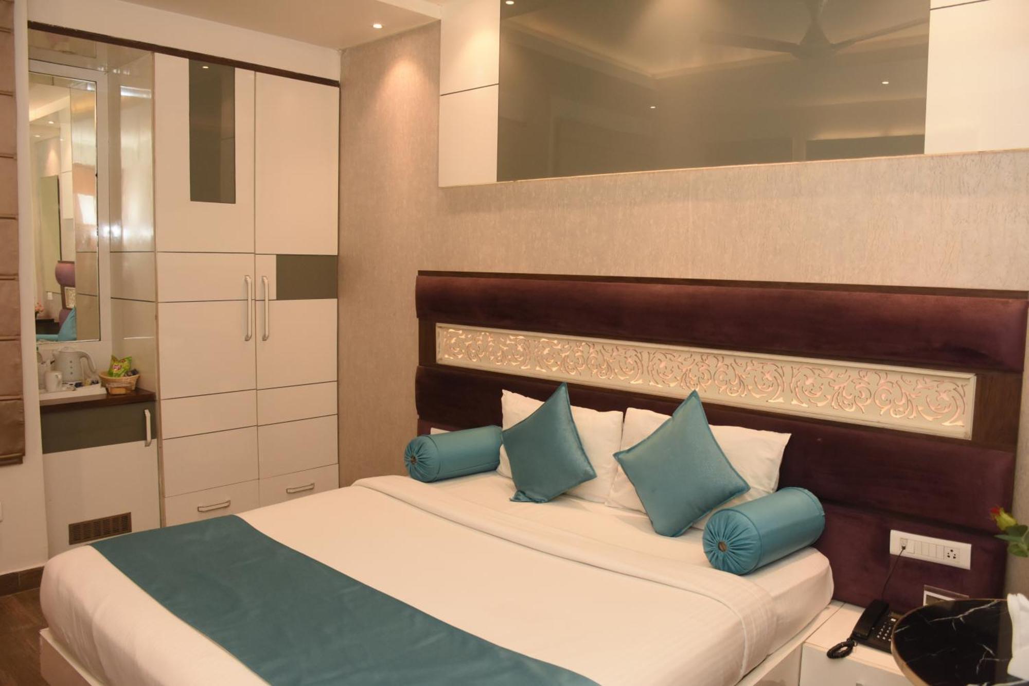 Hotel Gurveer Royal Lucknow Extérieur photo