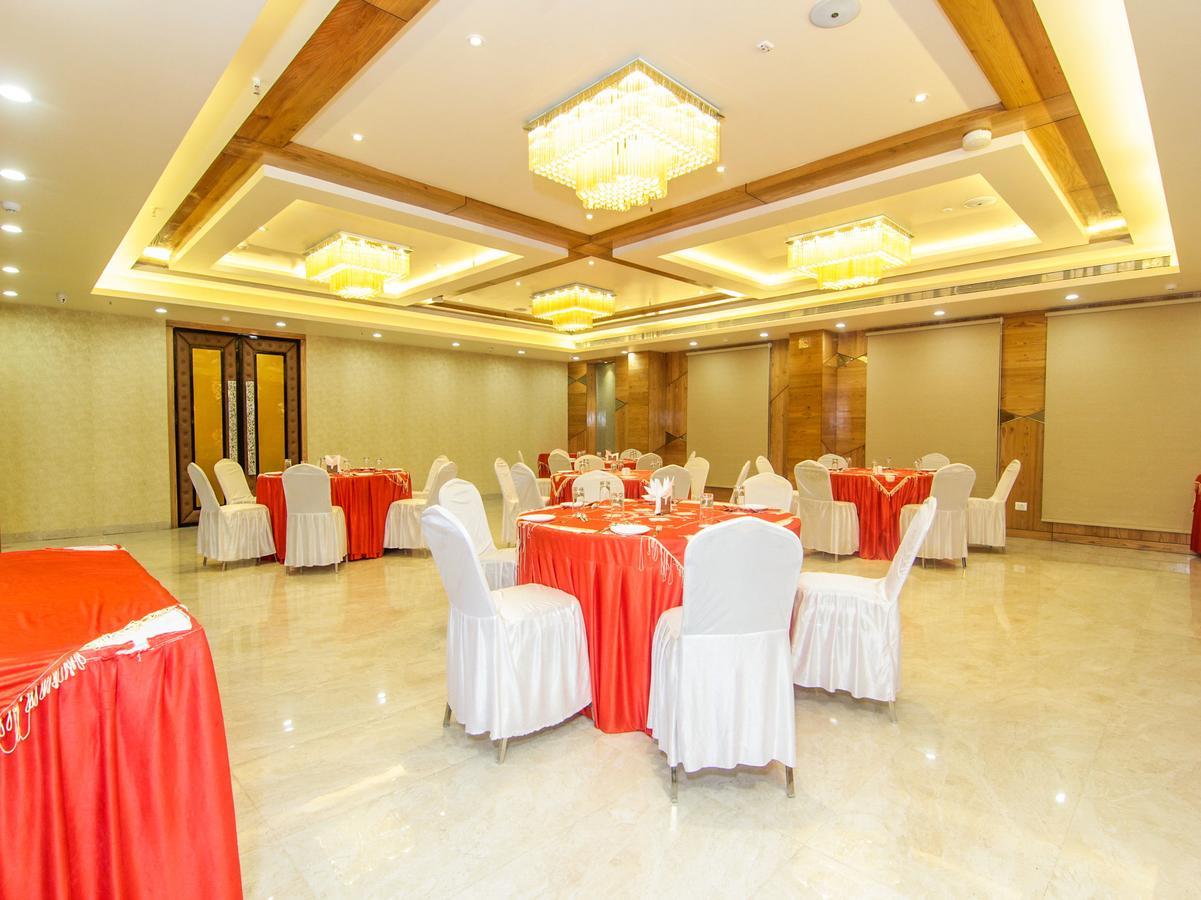 Hotel Gurveer Royal Lucknow Extérieur photo