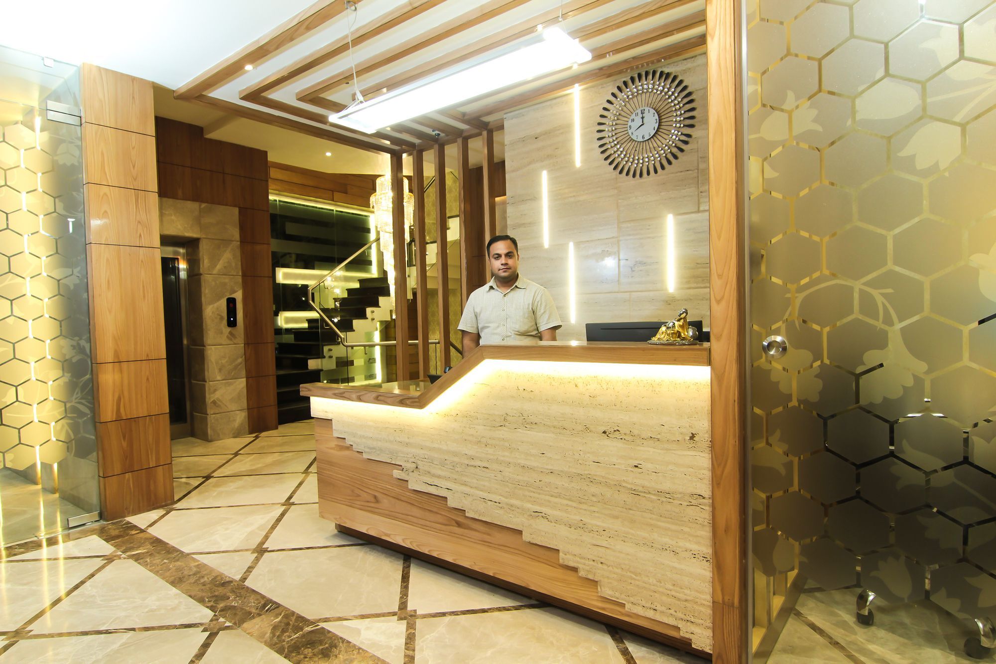 Hotel Gurveer Royal Lucknow Extérieur photo